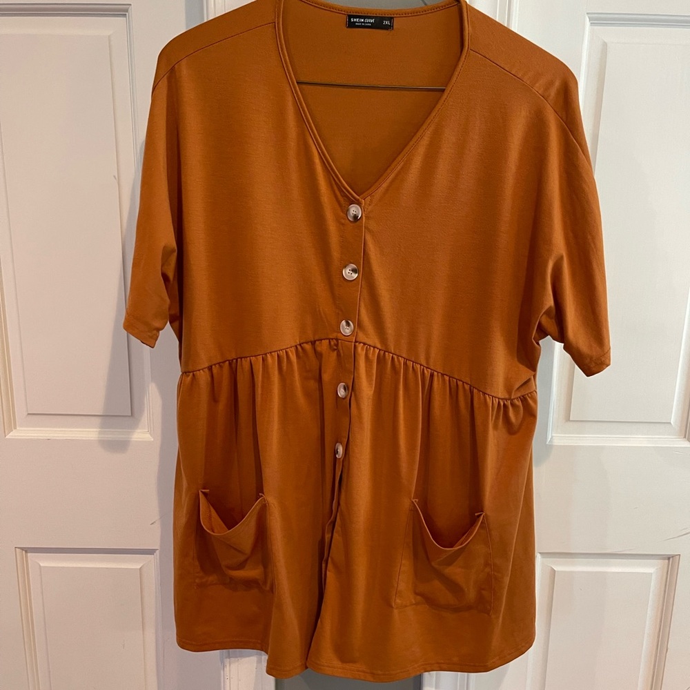 Shein Curve Top. Burnt Orange/Brown. 2XL.